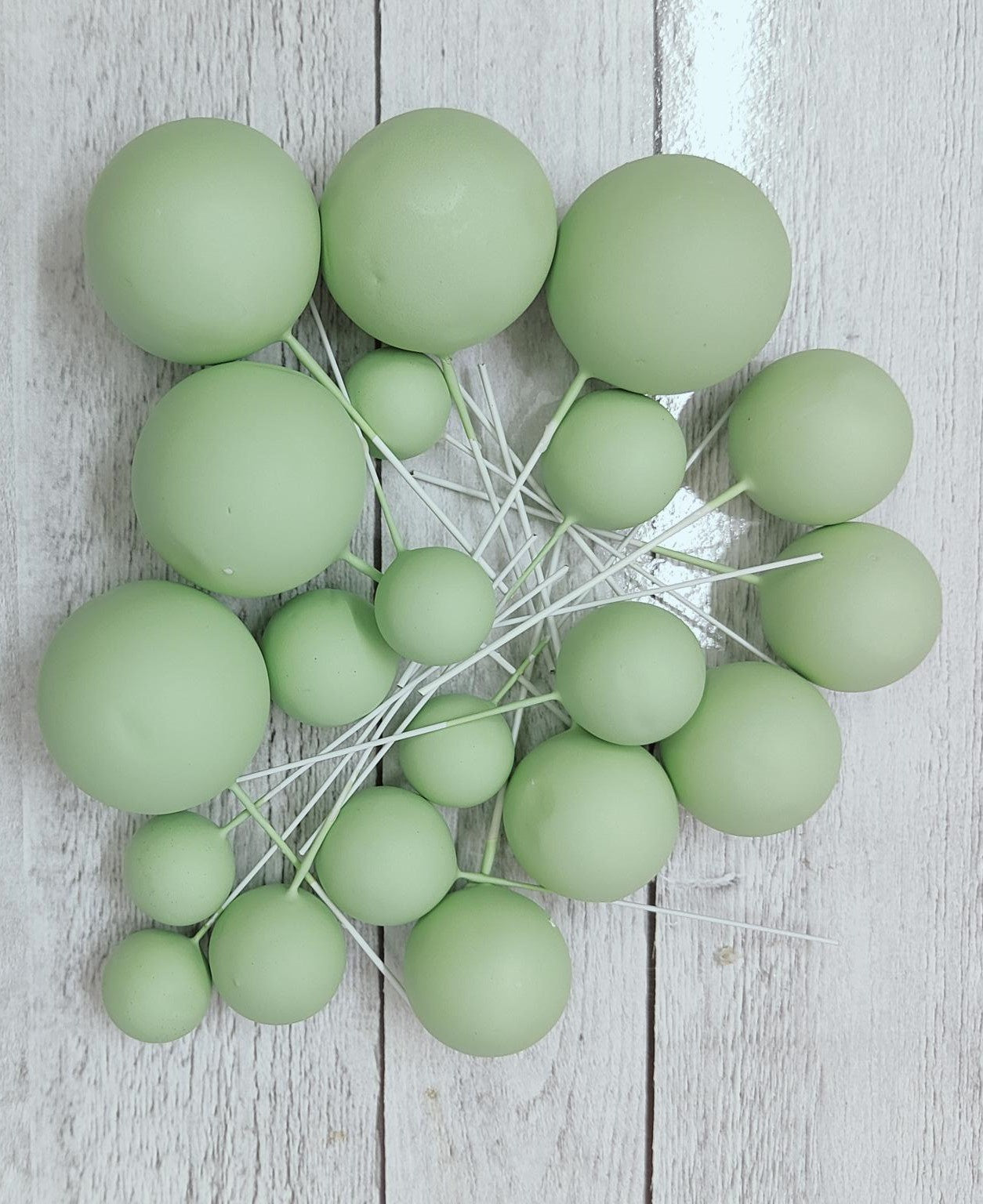 Cake Ball Toppers 20pc Mixed Sizes - Grass Green