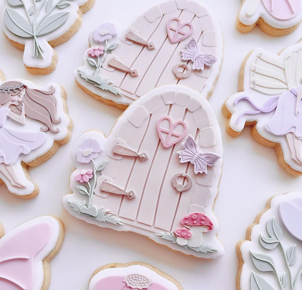 Boss Embossers - Fairy Door with Mushroom's Debosser and Cutter