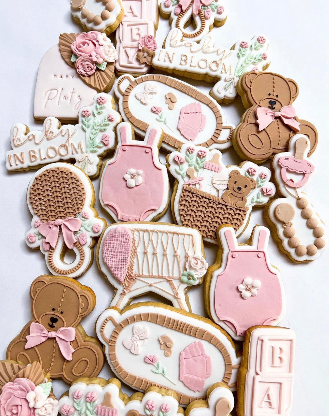 Boss Embossers - Rattan Cot with Throw Debosser and Cutter