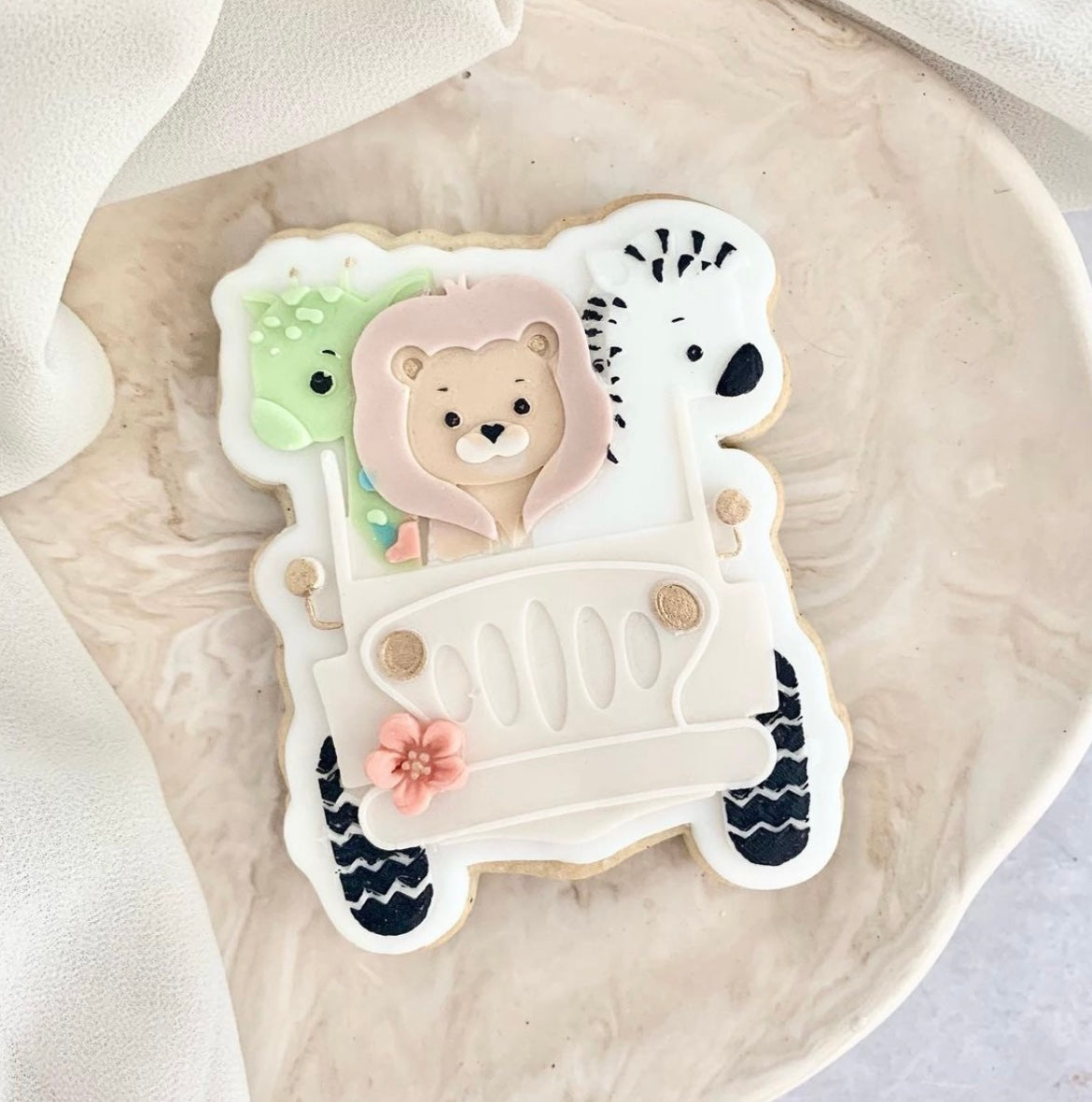 Boss Embossers - Safari Animals in Jeep Debosser and Cutter