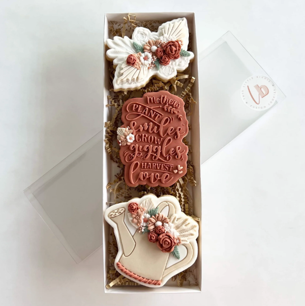 Boss Embossers - Watering Can wiht Floral Stamp and Cutter