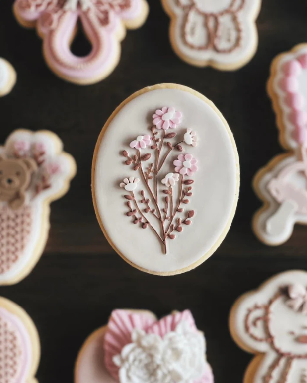 Boss Embossers - Daisy Oval Stamp & Cutter