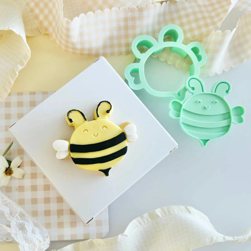 Bento Minis Cutter and Embosser Set - Bee
