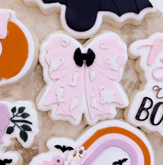 Boss Embossers - Cute Ghost Patterned Bow Stamp & Debosser