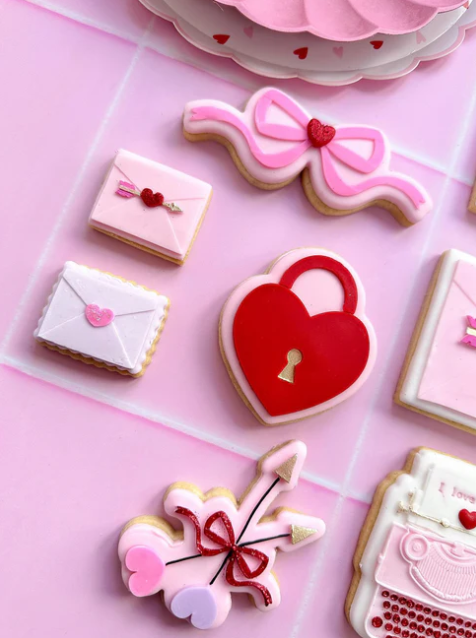 Boss Embossers - Love Locket Stamp and Cutter — Cake Tinz n' Thingz