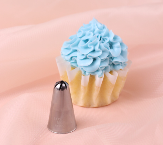 Loyal No.884 Drop Flower Piping Tip