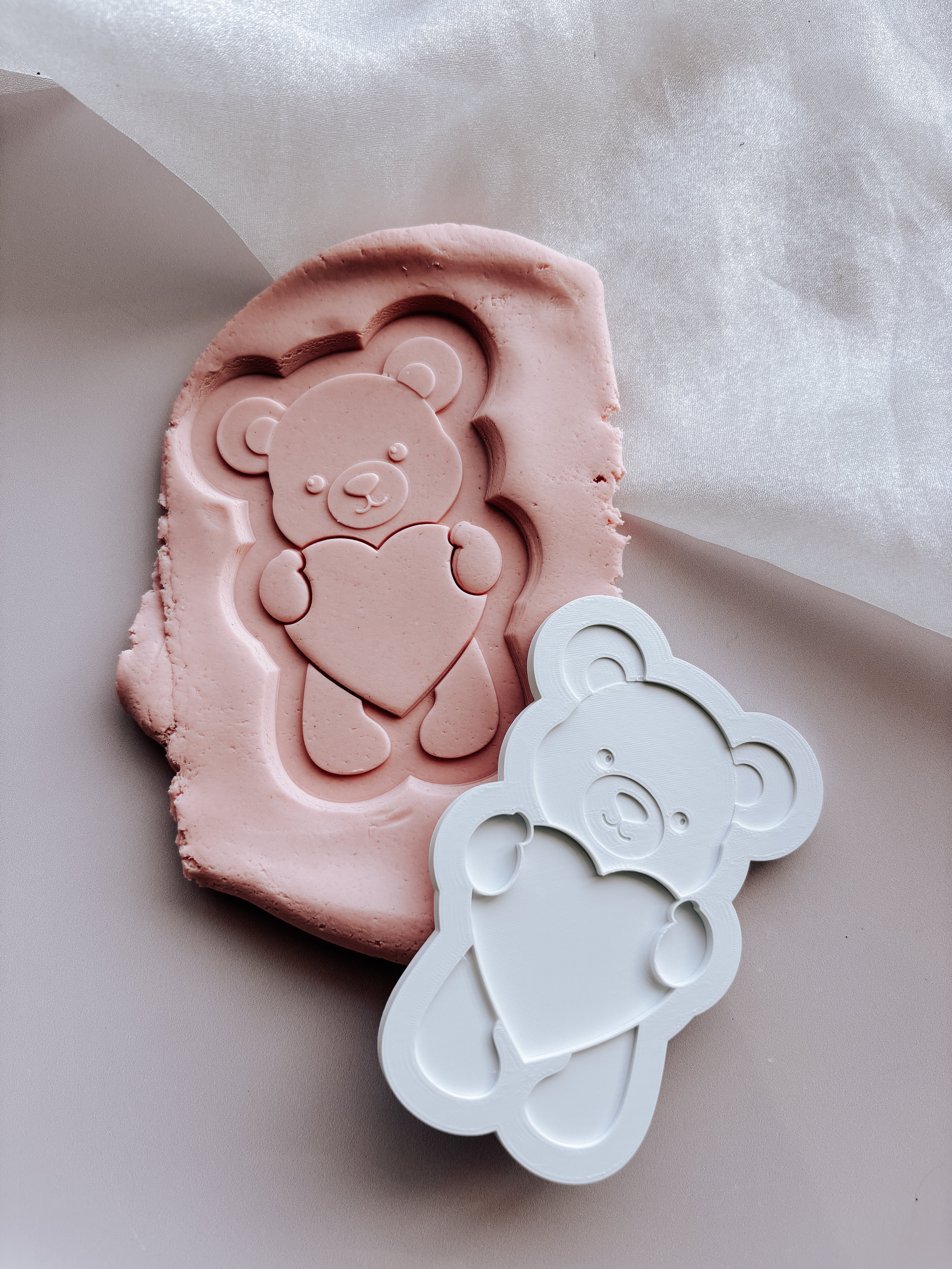 Boss Embossers - Valentines Bear Hugging Heart with Mini Embosser Set of 5 Debosser and Cutter