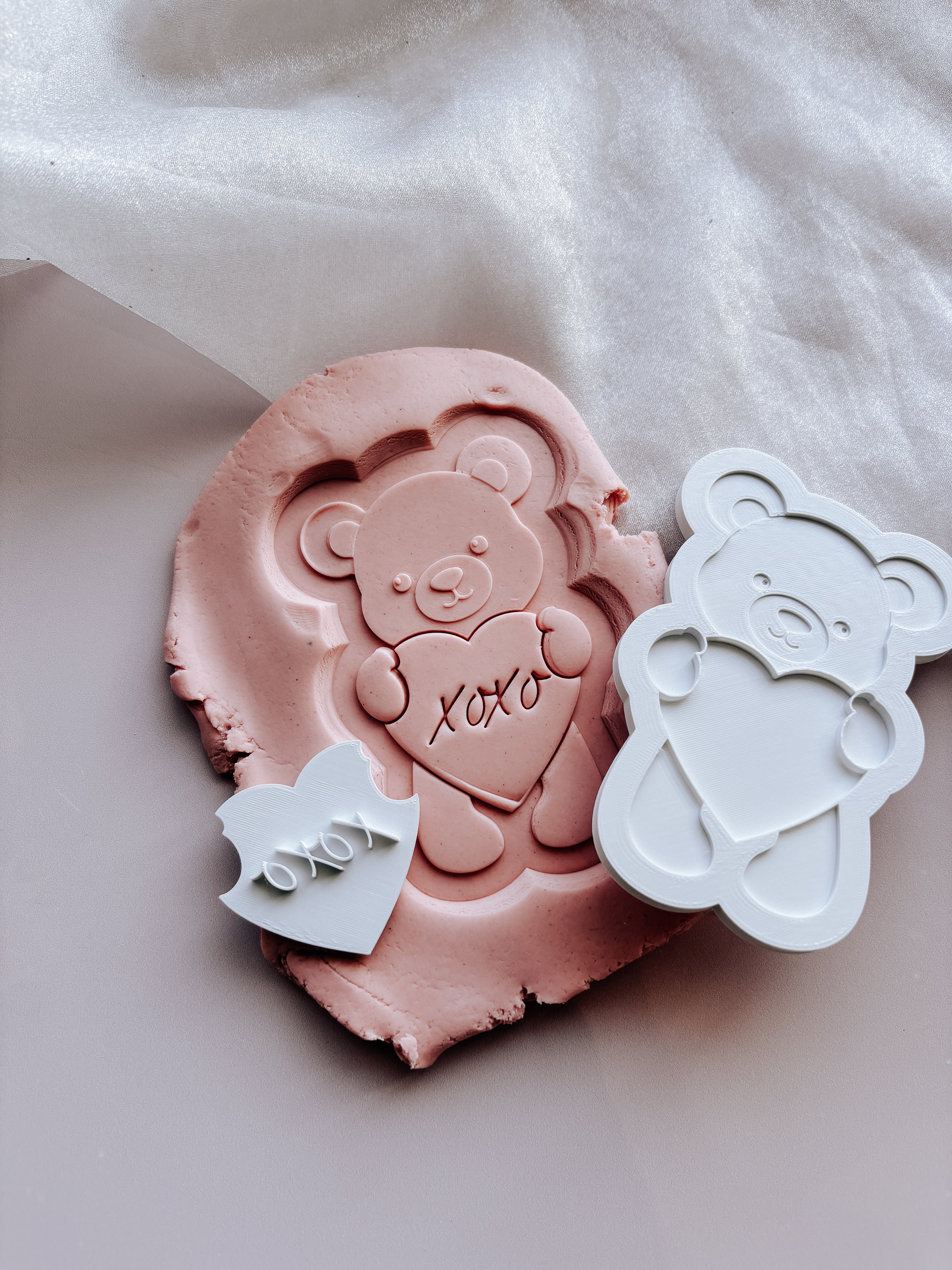 Boss Embossers - Valentines Bear Hugging Heart with Mini Embosser Set of 5 Debosser and Cutter