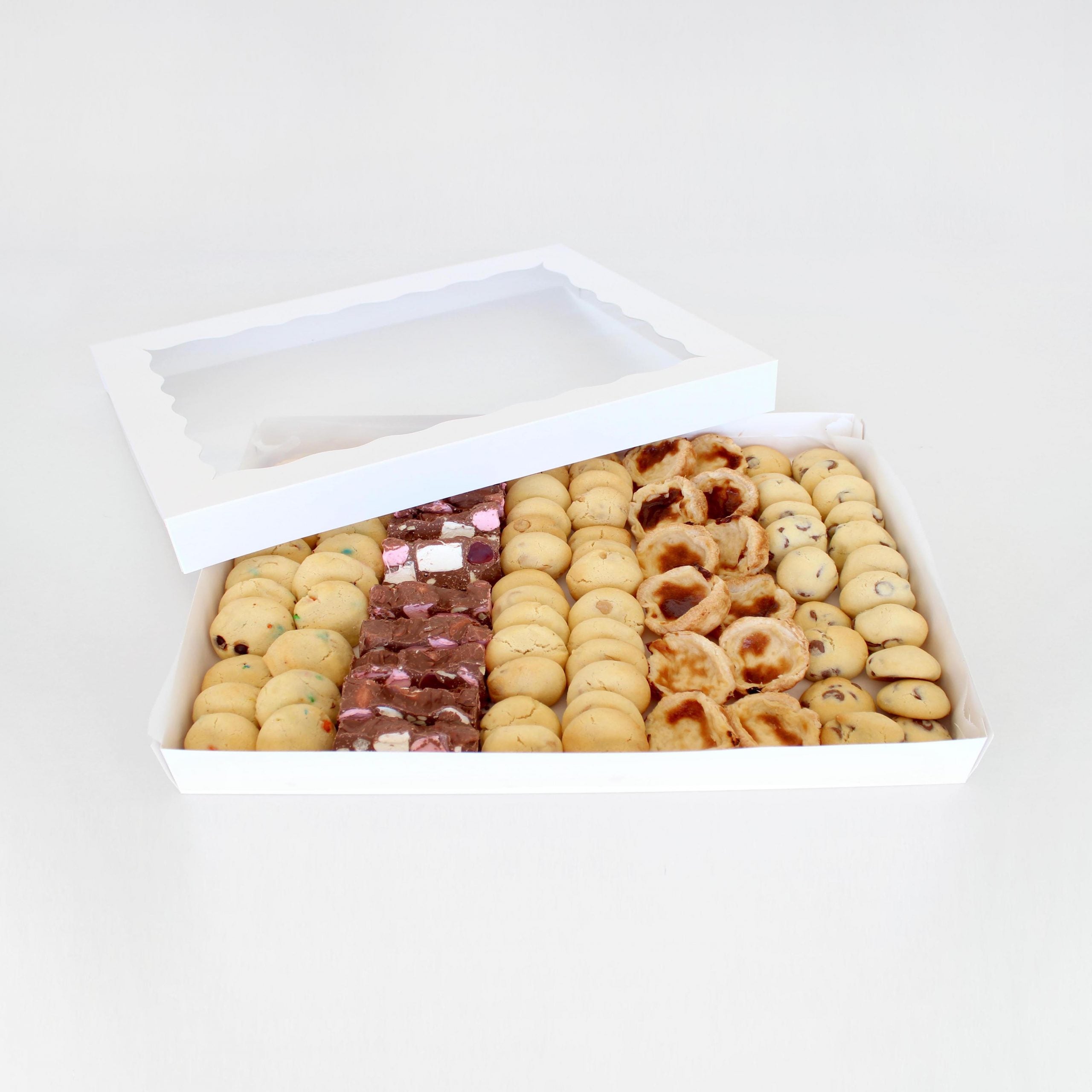 LOYAL XL Biscuit Box Scalloped Rectangle 18"x14"x2"