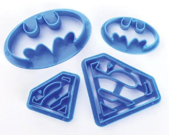 Batman & Superman Cookie Cutters 4pcs