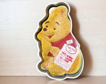 Winnie the Pooh Sitting - Hire Tin