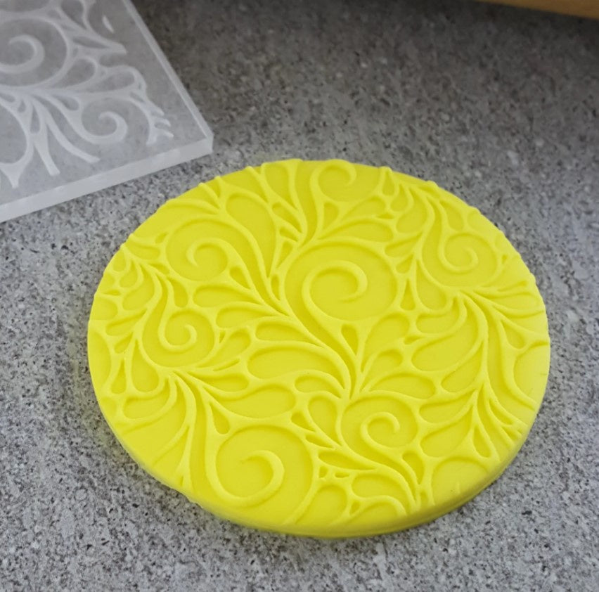 Swirls Pattern Plate